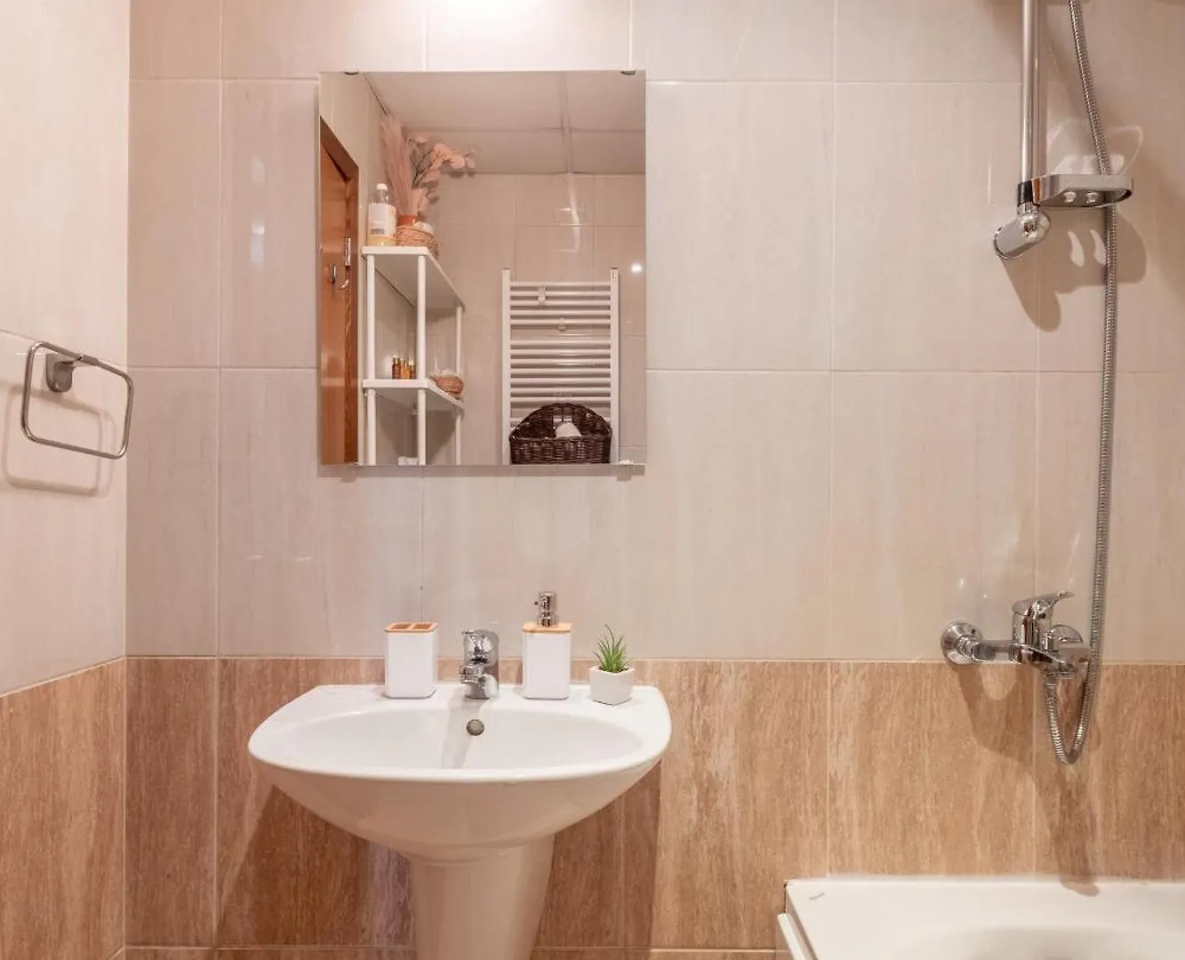 Apartment City Oasis: Stylish Retreat In The Heart Of Sofia